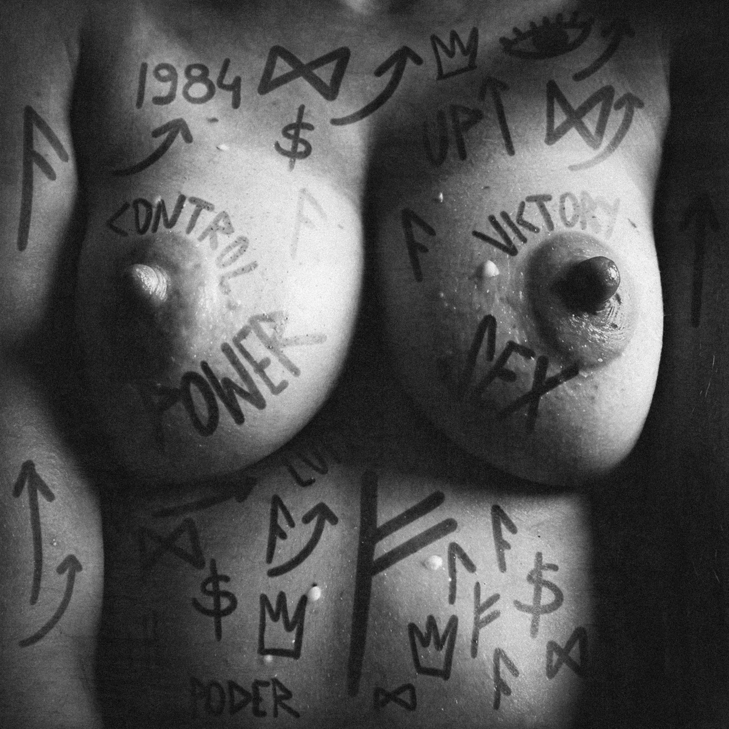 Seins de Pouvoir – Photographie Érotique Symbolique (2025)